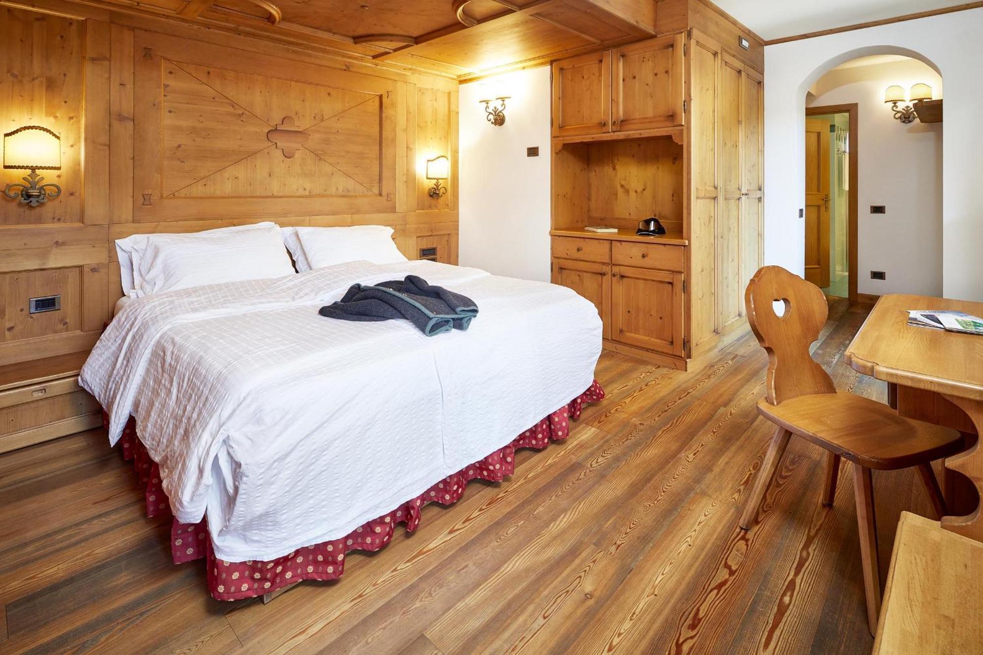 Hotel Garni Dello Sportivo Madonna di Campiglio Ngoại thất bức ảnh