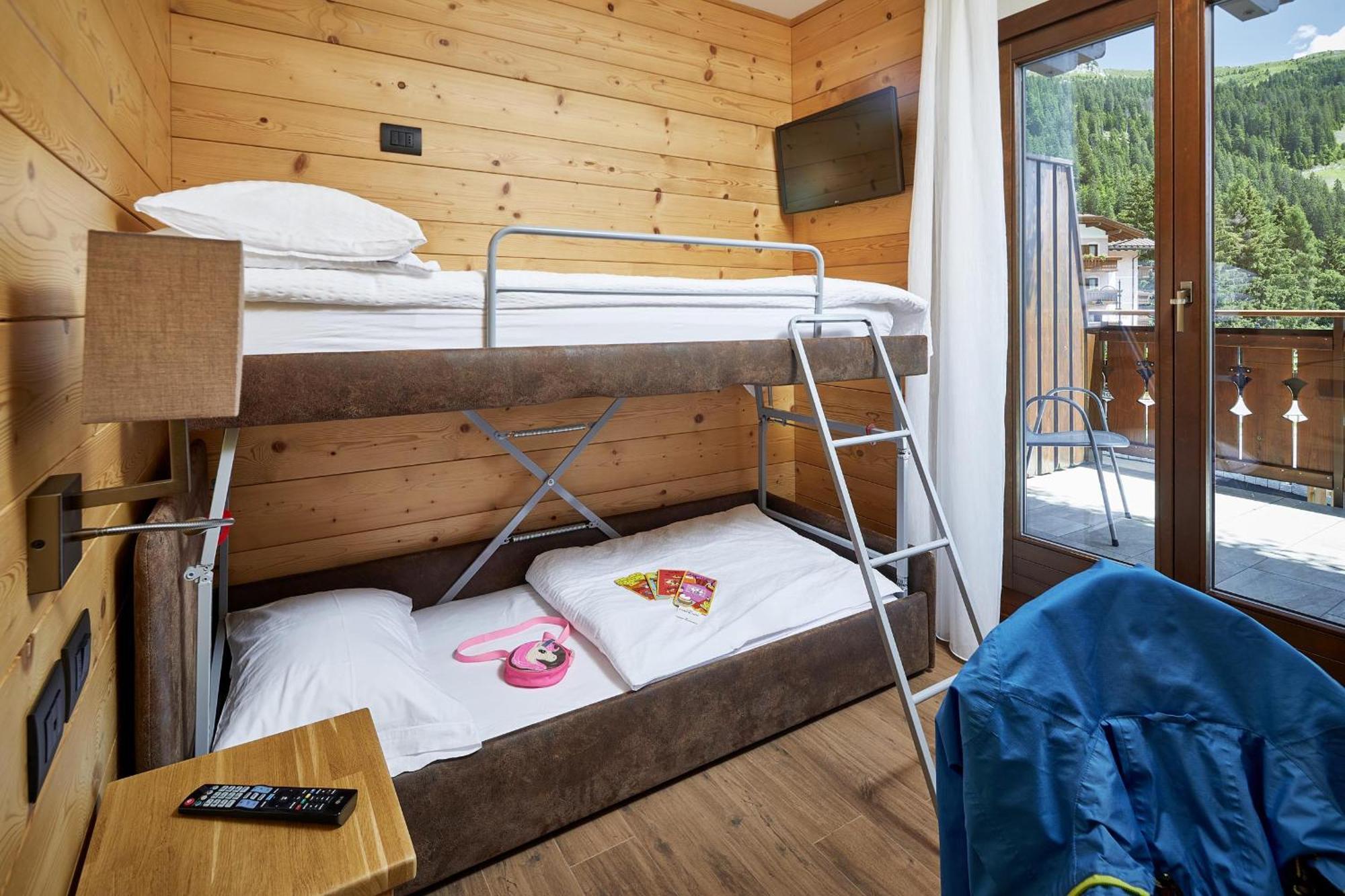 Hotel Garni Dello Sportivo Madonna di Campiglio Ngoại thất bức ảnh