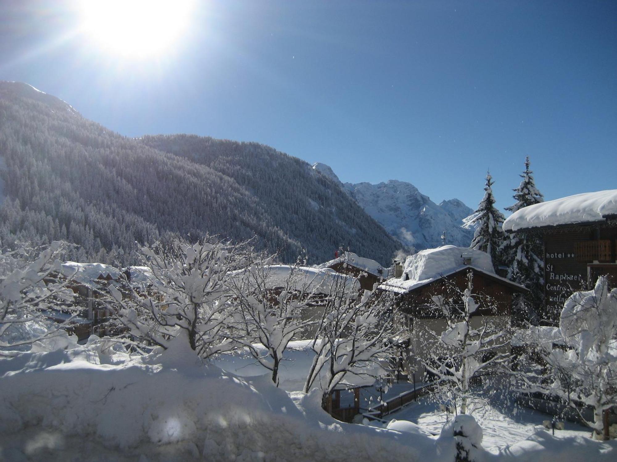 Hotel Garni Dello Sportivo Madonna di Campiglio Ngoại thất bức ảnh