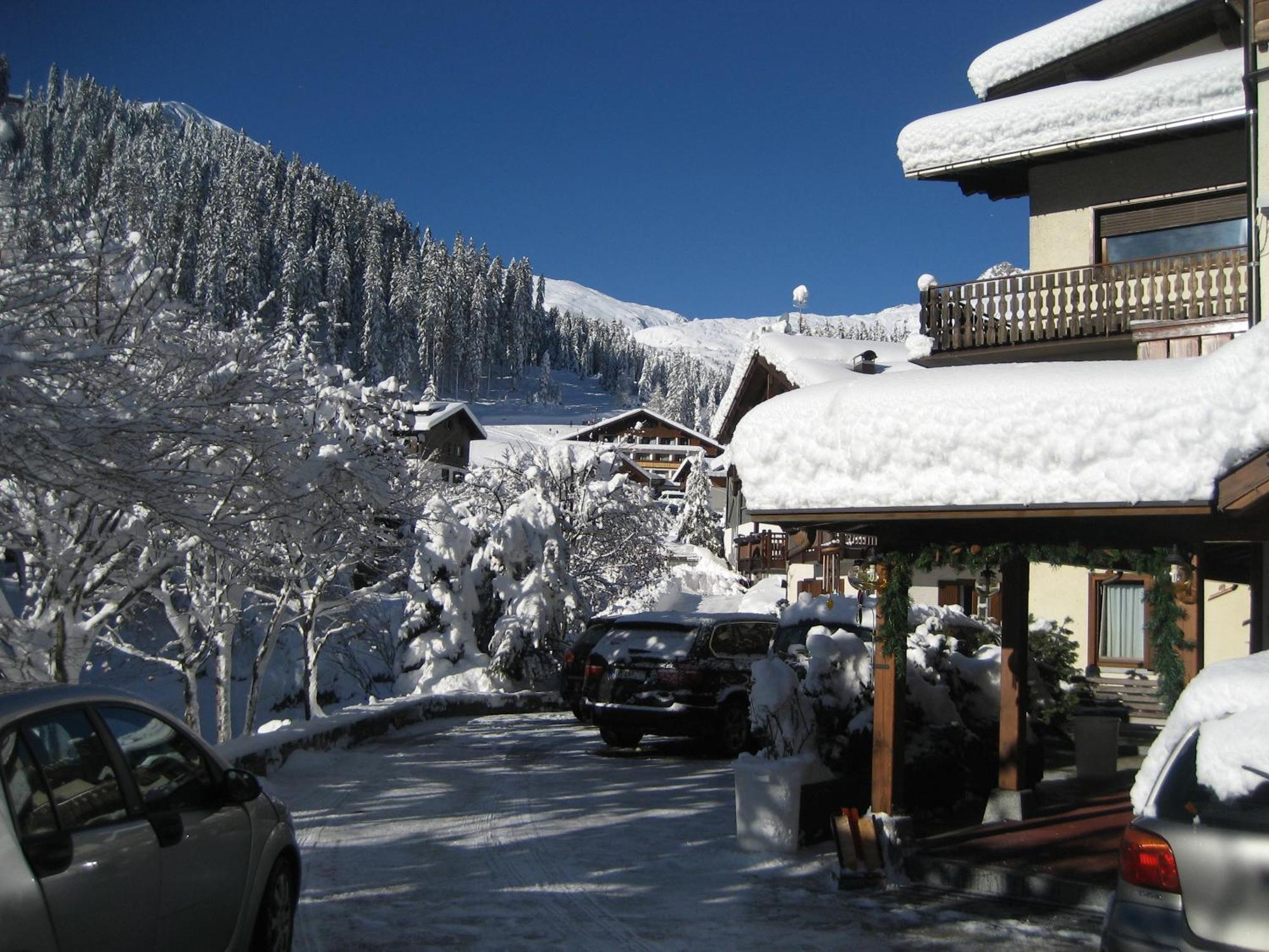 Hotel Garni Dello Sportivo Madonna di Campiglio Ngoại thất bức ảnh